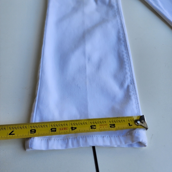 Chicos Slimming Women's White Platinum Crop Jeans 30×23 Size 00 - Picture 2 of 8